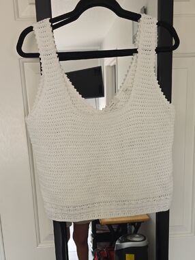 Vince White Crochet Tank Sz Lg Nwt